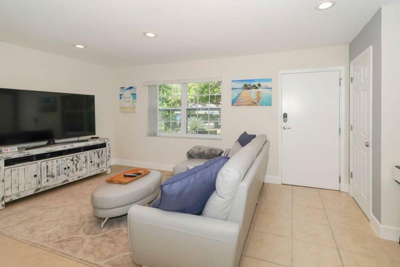 Lovely Cottage - Close To Siesta, Shops & Dining Sarasota Exterior foto